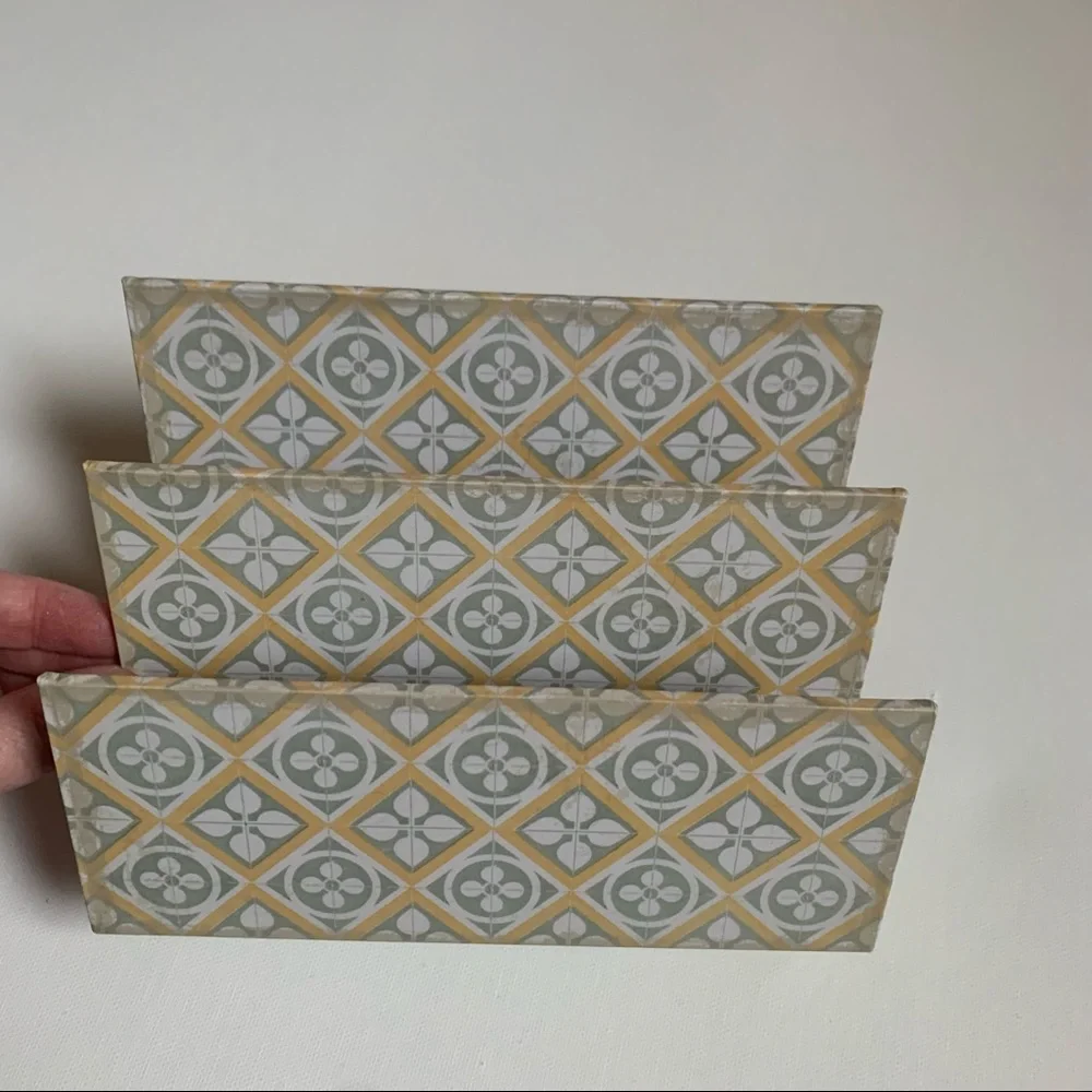 Like New! Desk Paper Holder Decor